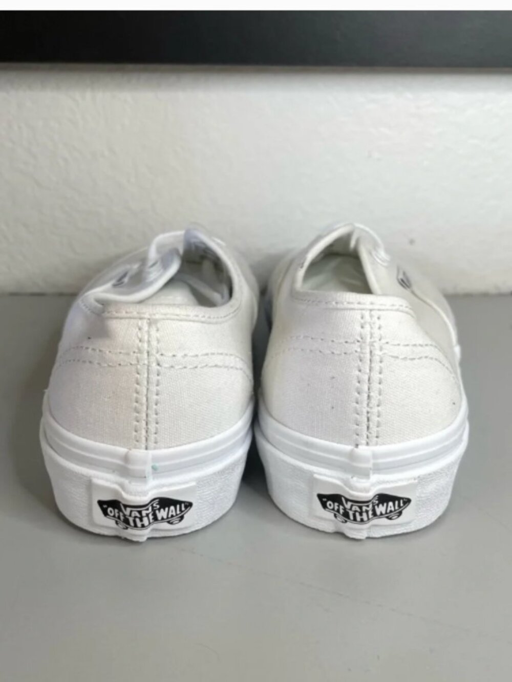 Vans - Picture 4 of 6